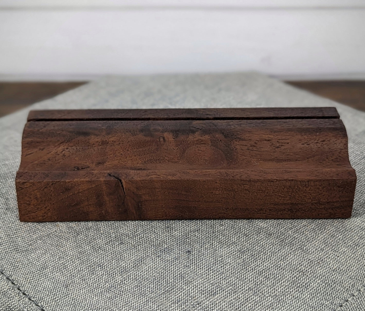 Pen stands & display stands