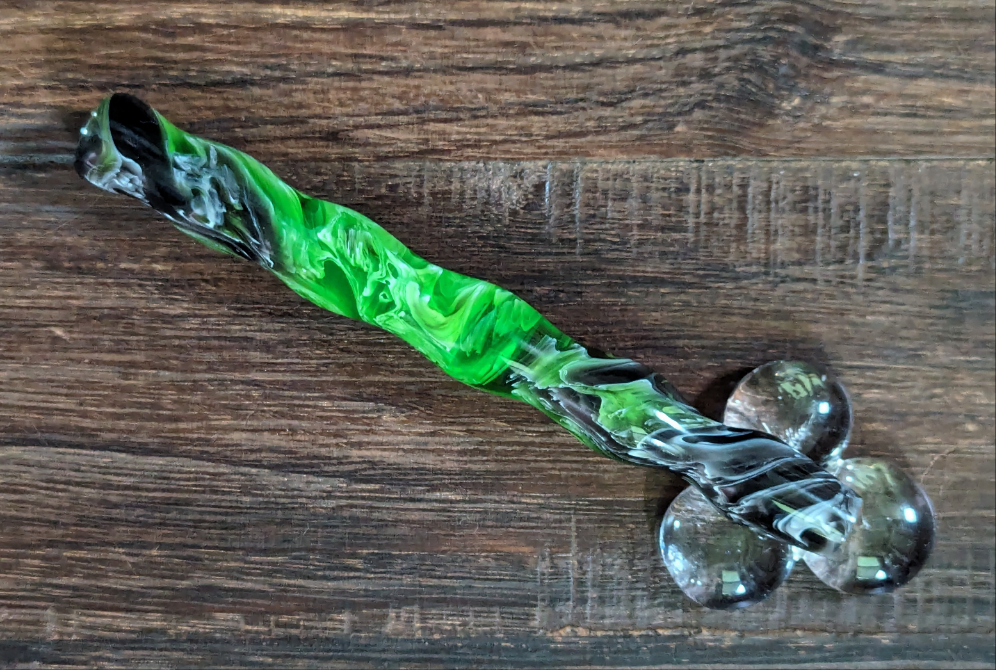 Green and Black diamond painting pen