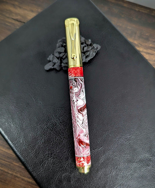 Magnetic cap w/ red with flowers