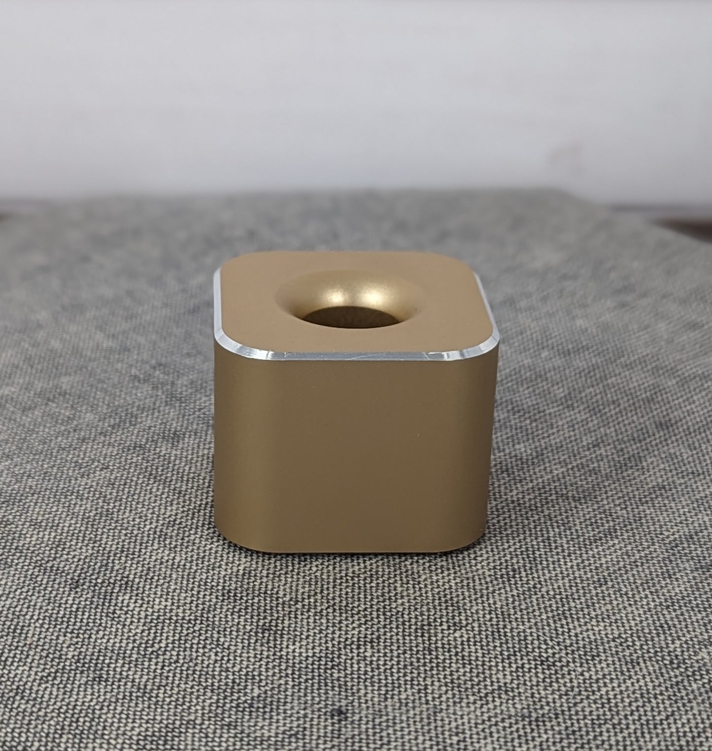 Bronze square pen stand
