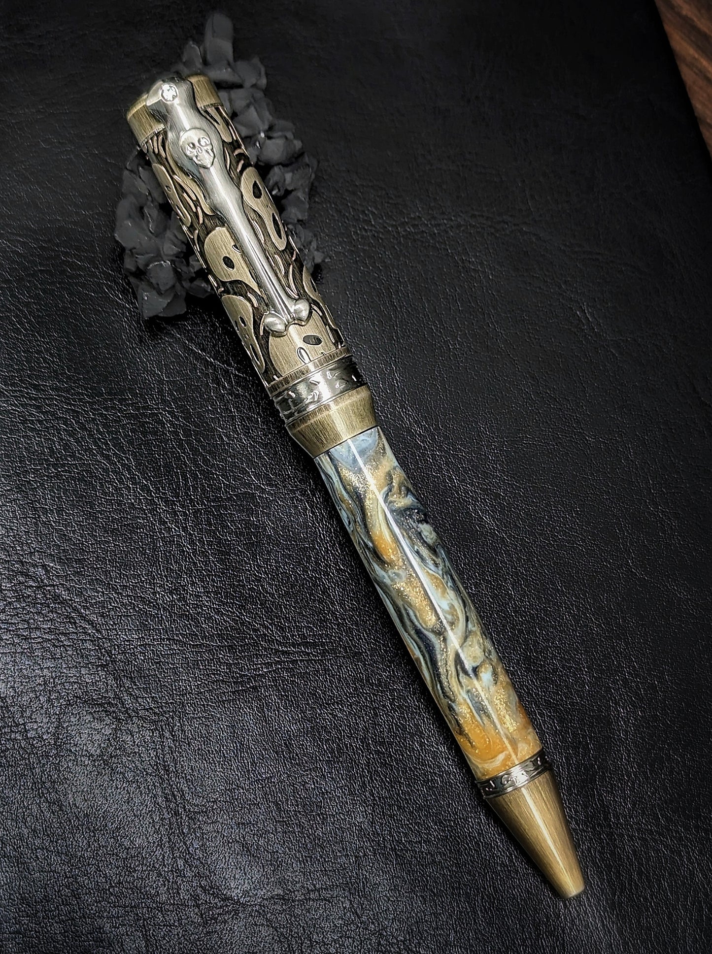 Ghost twist Antique Bronze & Antique Silver