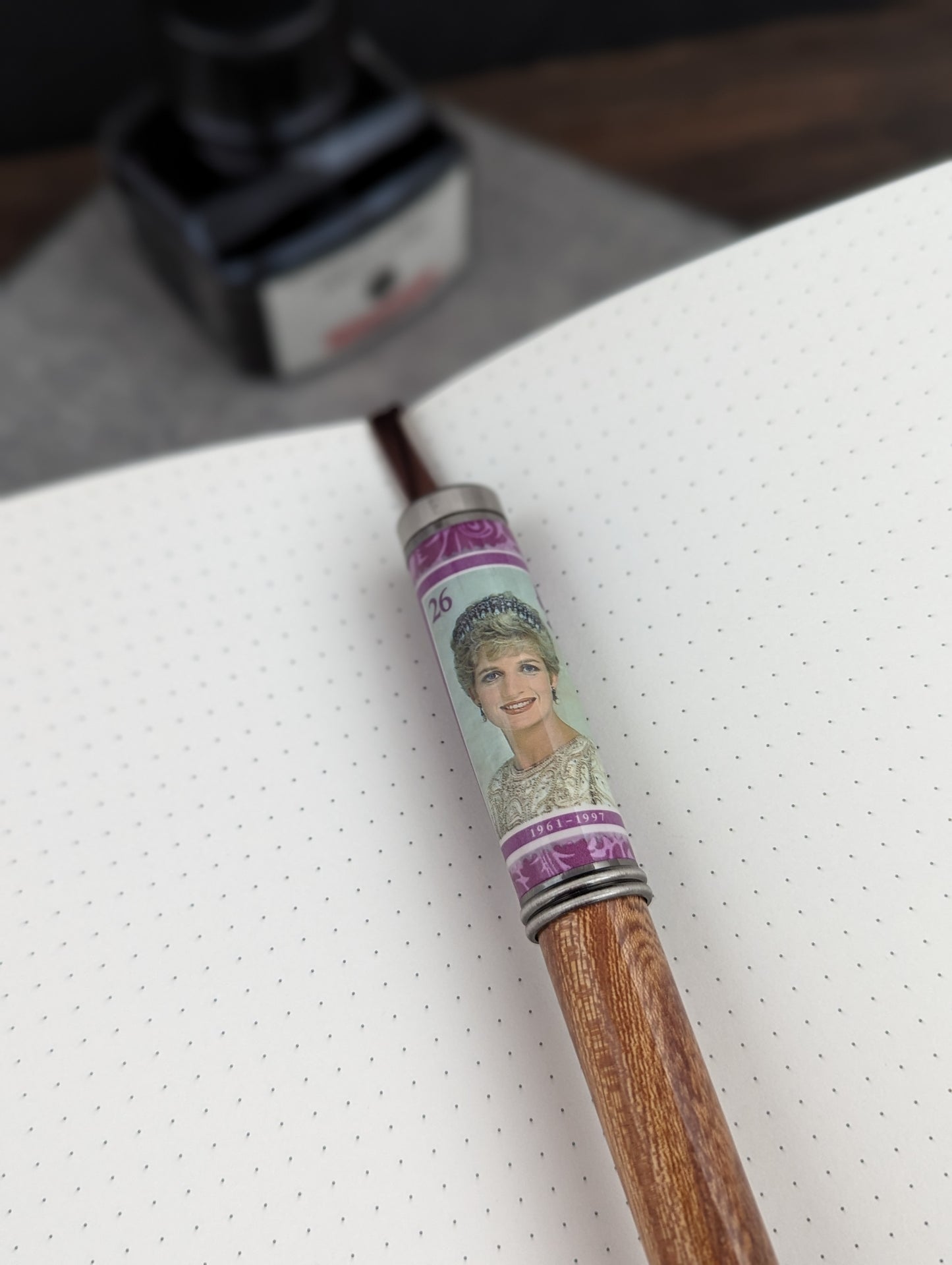 Princess Diana fountain pen with Elm wood from Princess Diana's birth place