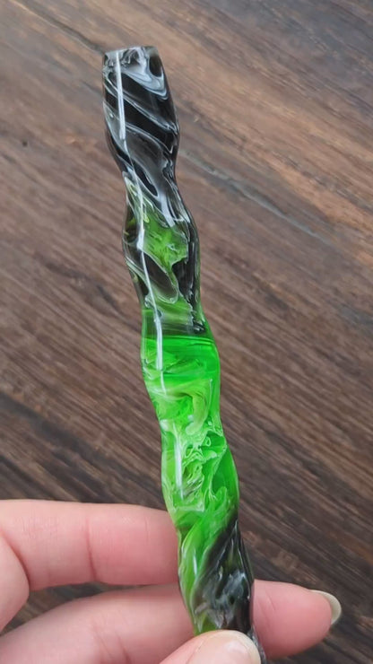 Green and Black diamond painting pen