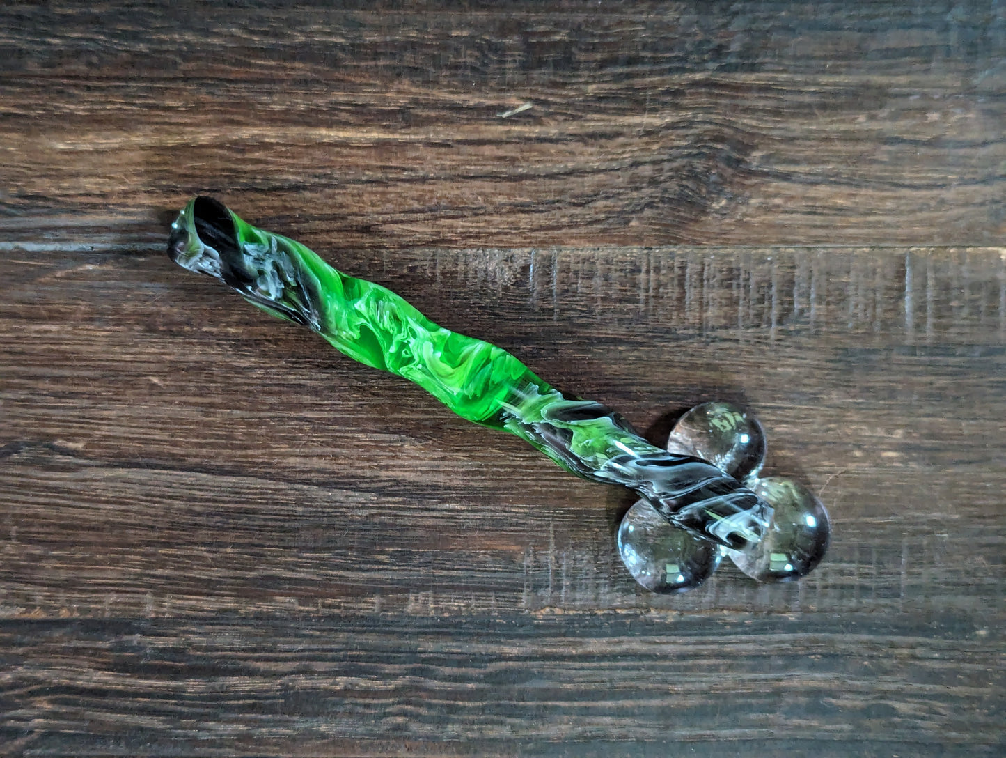 Green and Black diamond painting pen